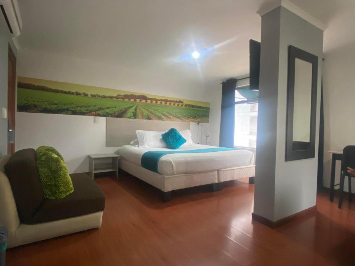 Hotel Portón 3*