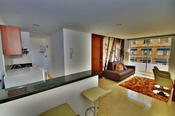 Portón 3*