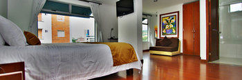 Hotel Portón
